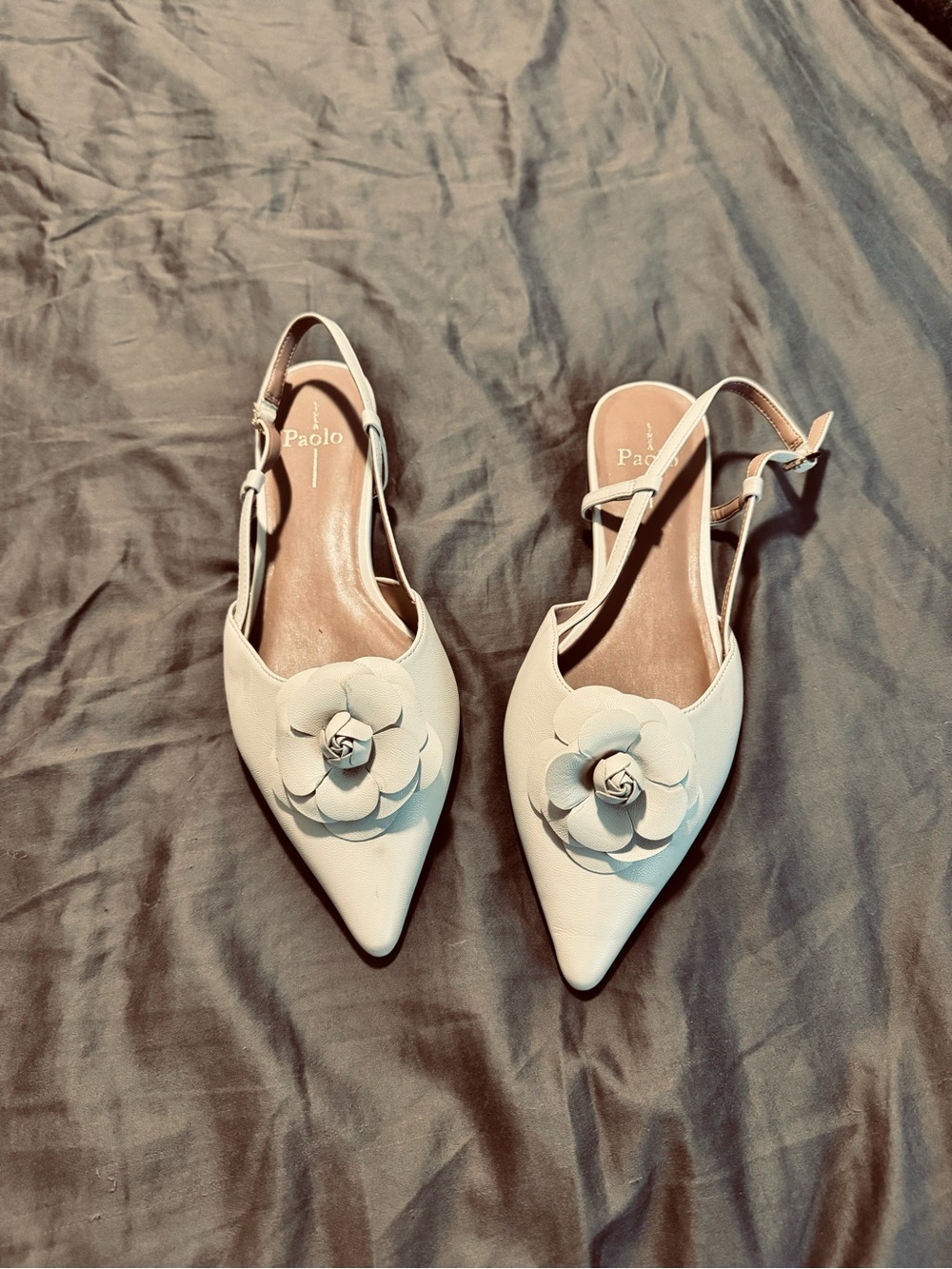 Paolo White Pointed Slingback Pumps with Floral Accent